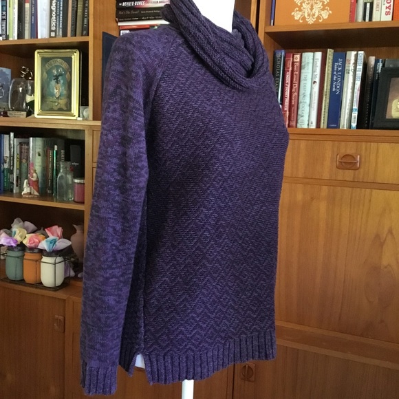 NOMADIC TRADERS SWEATER - Picture 2 of 7
